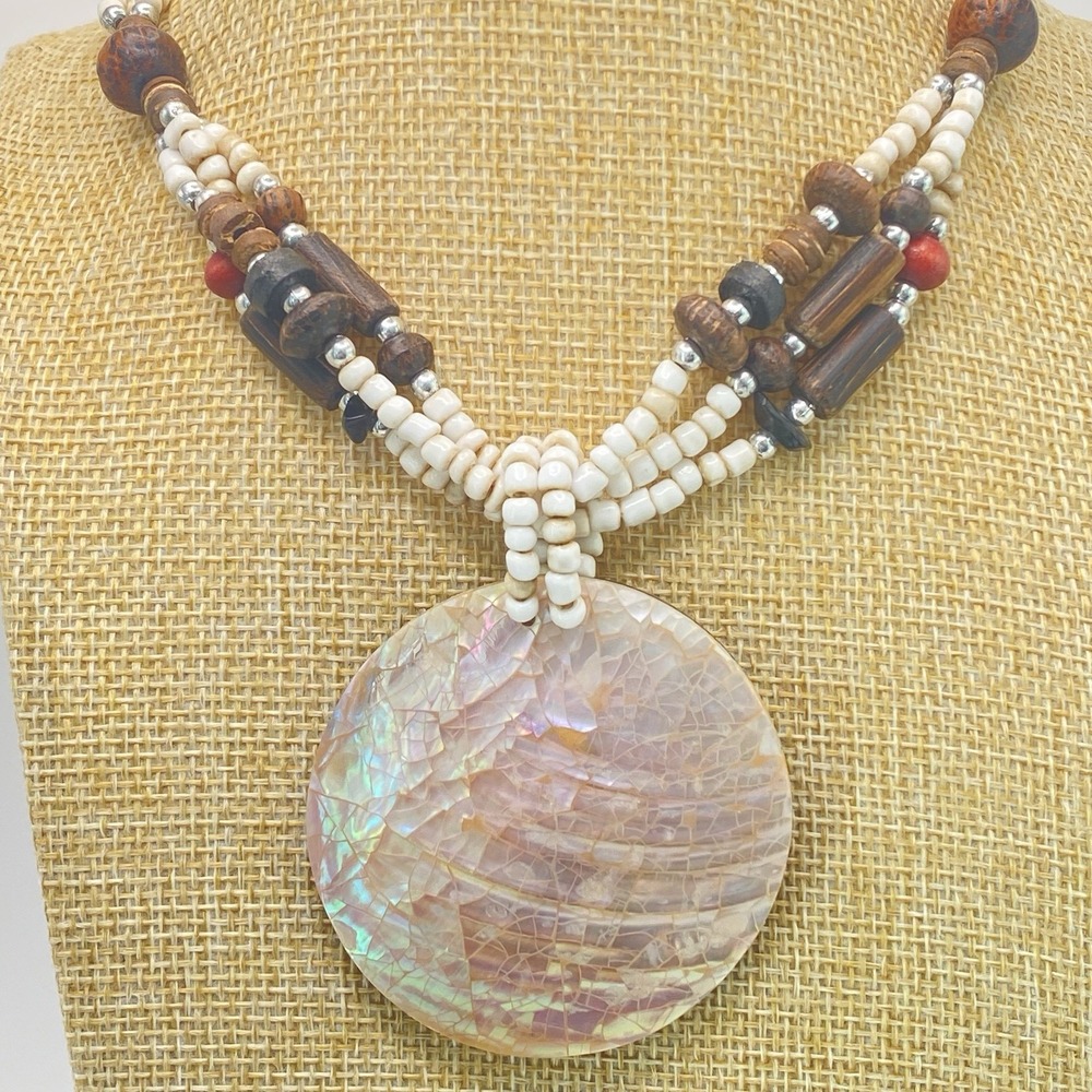 Unsigned Mother Of Pearl Wood Glass Necklace Bohemian Iridescent Cream OS
